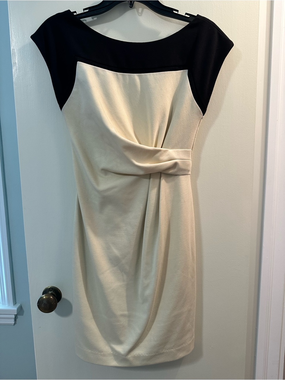 Jessica Simpson Black and Cream Twisted-Front Midi Dress